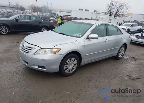 2007 Toyota Camry Ce z USA, uszkodzony, nr VIN 4T1BE46K47U079830